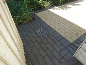 entertainment patio garden pressure clean pavers Brisbane Queensland